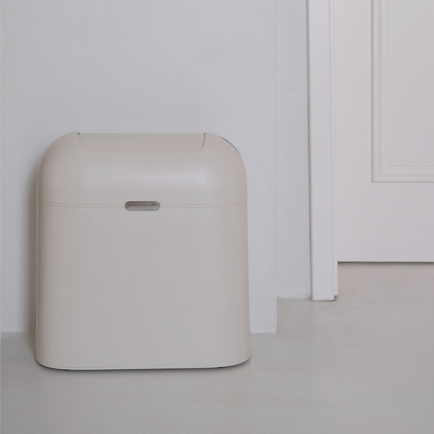 Smart Dustbin 9L