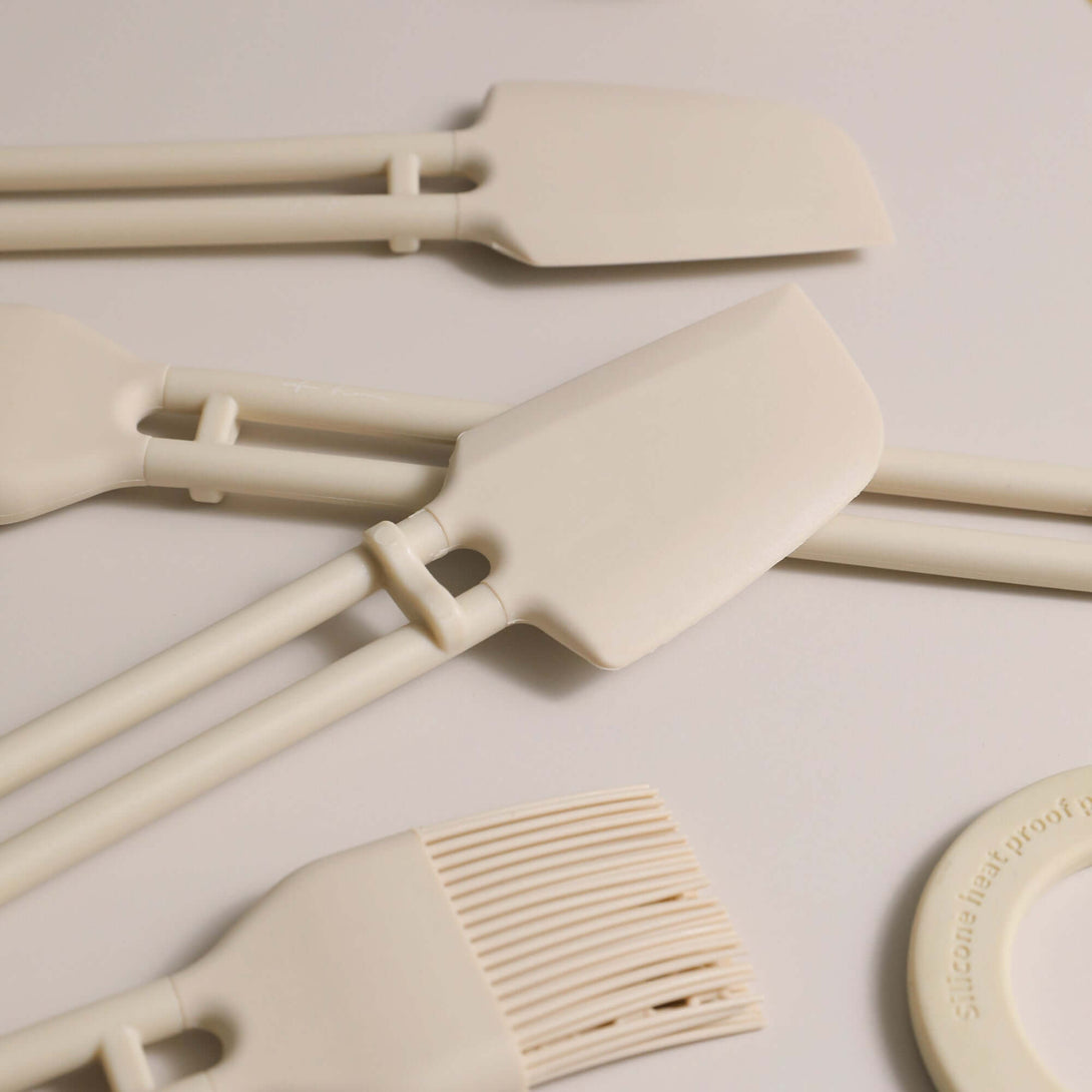 ubenkaku silicone scraper for baking
