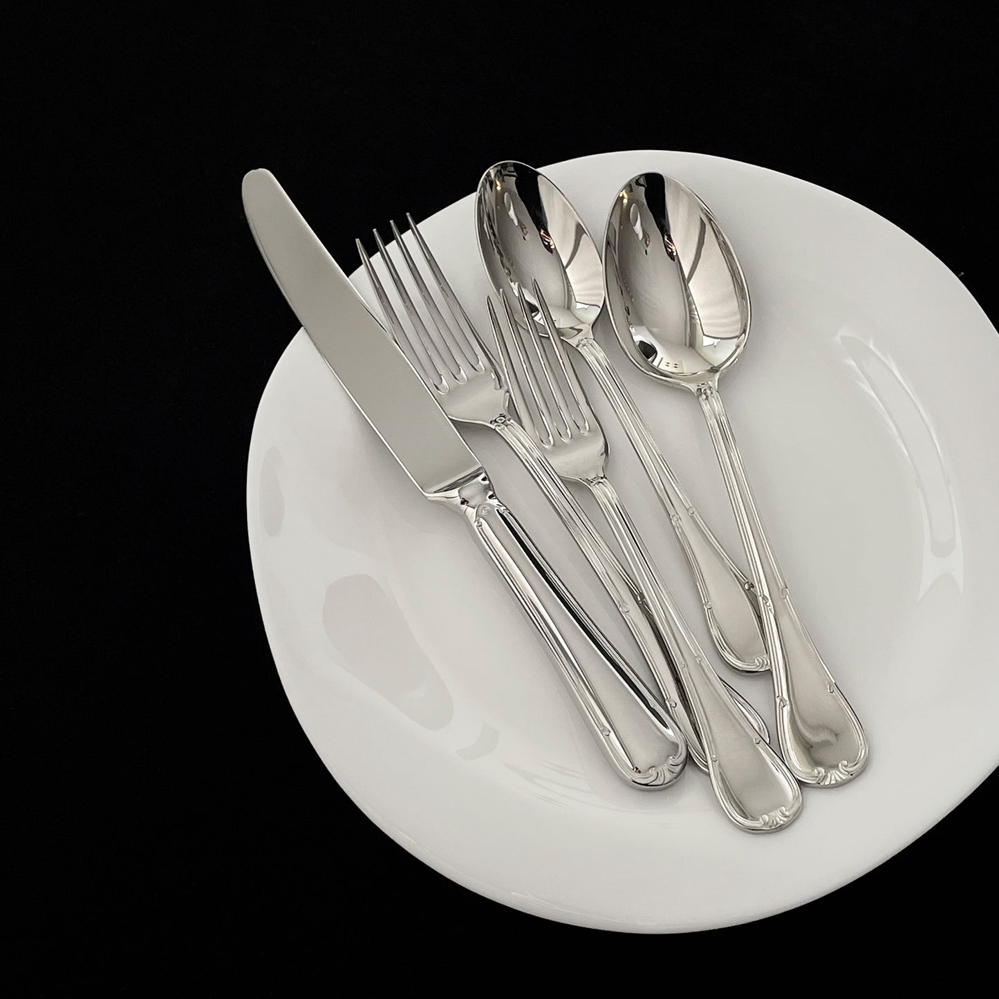 20 piece flatware set